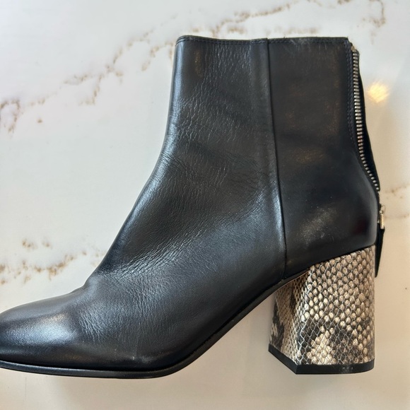 Dolce Vita Black Leather Ankle Boots with Snakeskin Heel size 7 - Picture 1 of 3